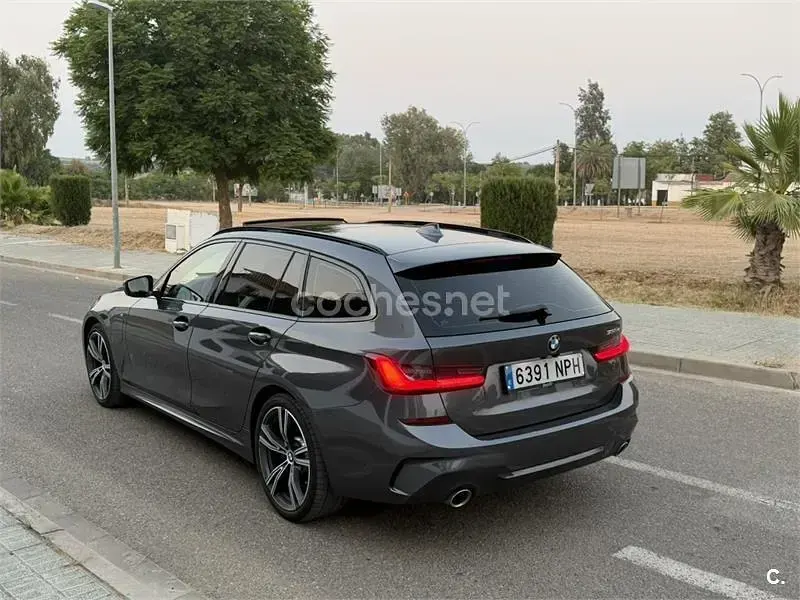 Usado BMW 330e Comfort Edition 292 CV (214 kW) 2021 Gris / plata Familiar