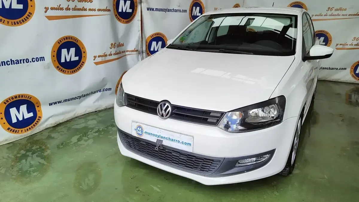 Usado VW Polo Advance 70 CV (51 kW) 2013 Blanco Utilitario