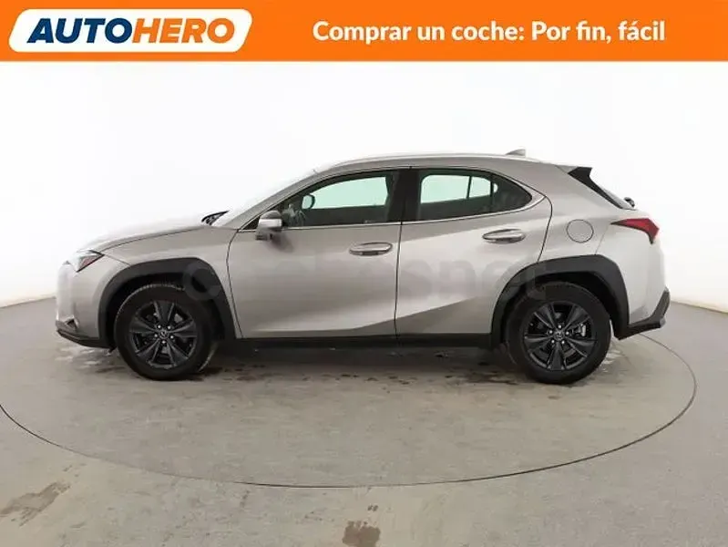 Usado Lexus UX Business Edition 184 CV (135 kW) 2022 Gris / plata SUV
