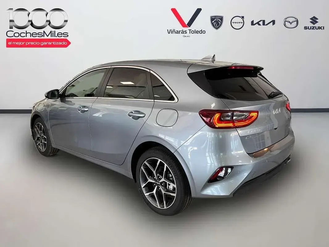 Nuevo Kia Ceed 140 CV (102 kW) 2026 Plateado Utilitario
