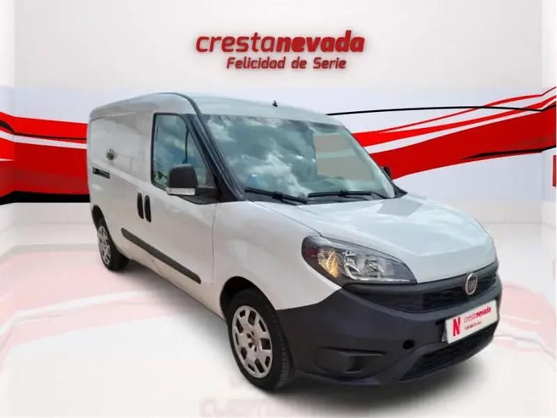 Usado Fiat Doblò Lounge 120 CV (88 kW) 2021 Blanco Monovolumen