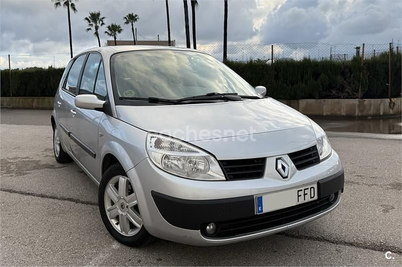 Usado Renault Scénic II Expression 105 CV (77 kW) 2007 Gris / plata Monovolumen