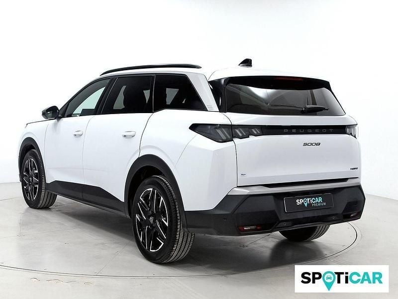 Usado Peugeot 5008 Allure 136 CV (100 kW) 2025 Blanco SUV