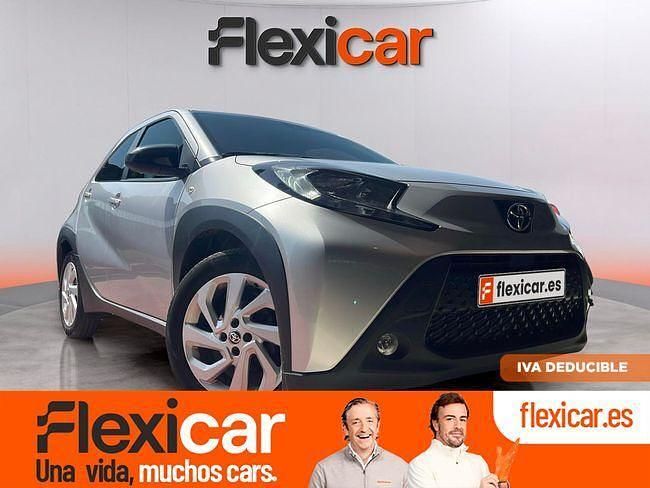 Gris Usado 2024 Toyota Aygo Play Utilitario | 14.990 € (Un poco caro) - Imagen 1/4