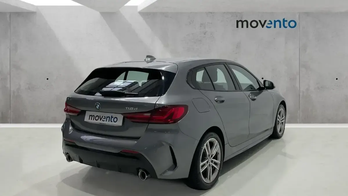 Usado BMW 118 150 CV (110 kW) 2023 Gris Utilitario