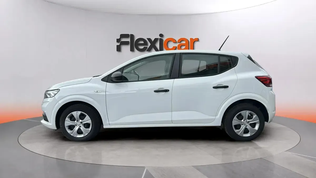 Usado Dacia Sandero Essentiel 101 CV (74 kW) 2022 Blanco Berlina