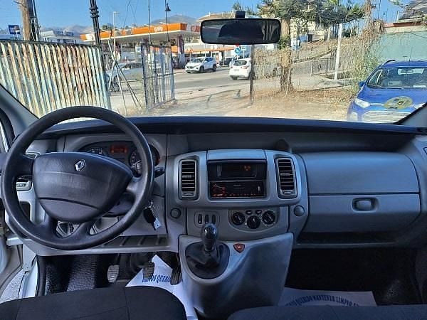 Usado Renault Trafic 115 CV (84 kW) 2007 Gris Monovolumen