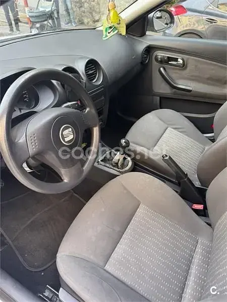 Usado Seat Ibiza Reference 70 CV (51 kW) 2004 Blanco Utilitario