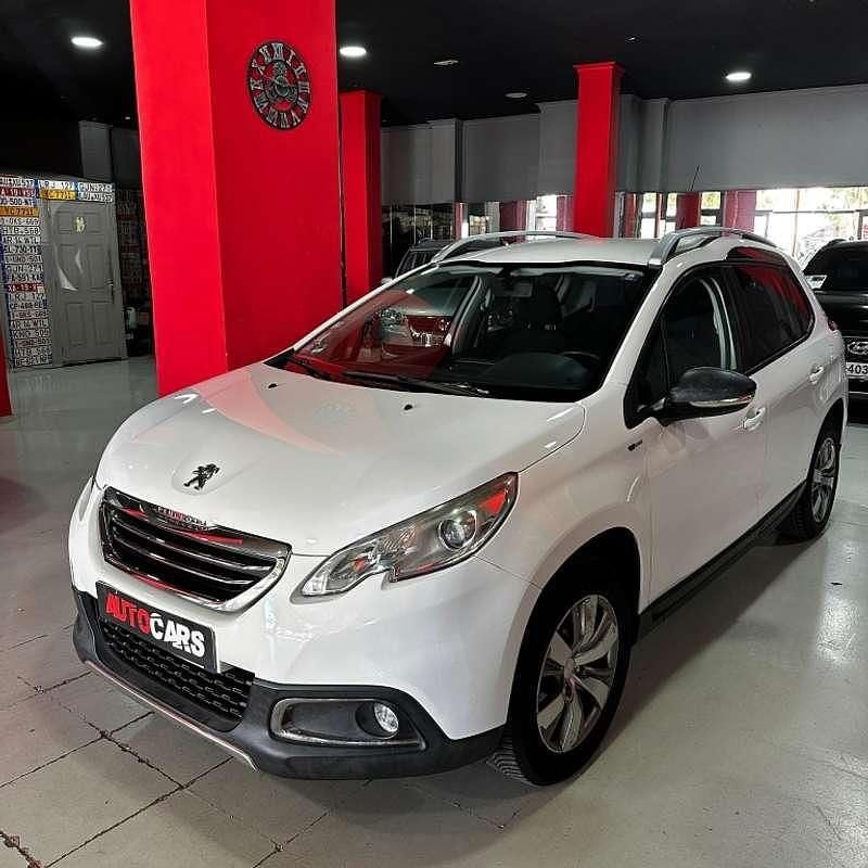 Usado Peugeot 2008 Access 82 CV (60 kW) 2014 Blanco SUV