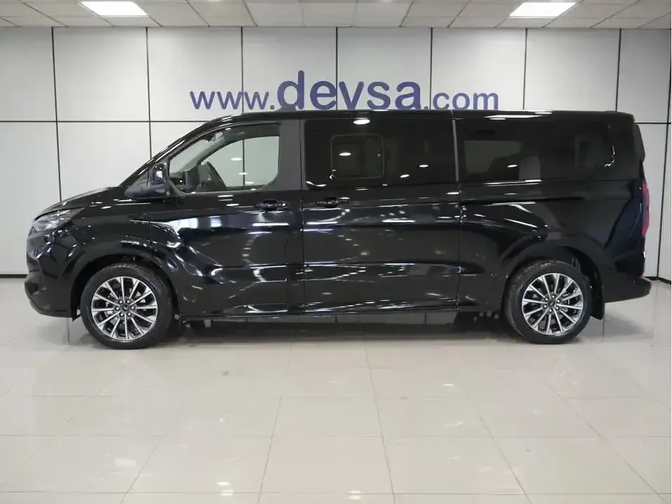 Nuevo Ford Tourneo Titanium X 150 CV (110 kW) 2026 Negro Monovolumen