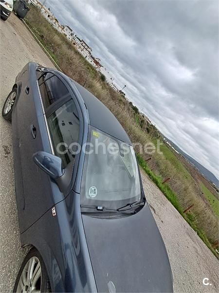 Usado Opel Astra Edition 110 CV (80 kW) 2010 Azul Berlina