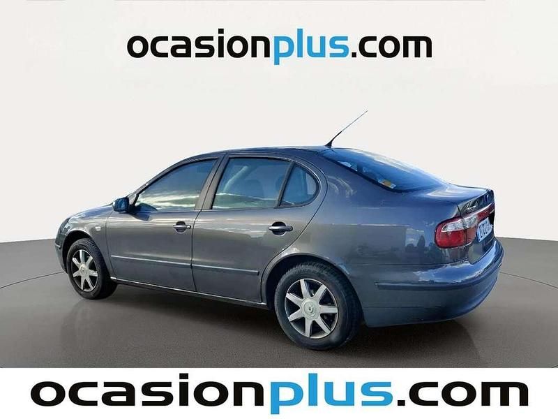 Usado Seat Toledo 110 CV (80 kW) 2003 Gris Berlina