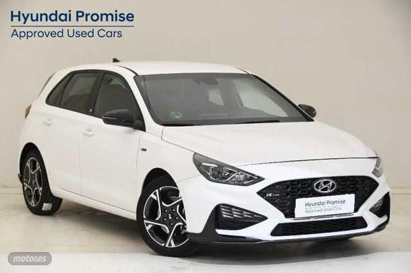 Usado Hyundai i30 N Line 120 CV (88 kW) 2024 Atlas white