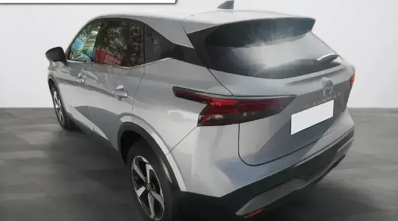 Usado Nissan Qashqai N-Connecta 158 CV (116 kW) 2023 Diamond silver (metalizado) SUV