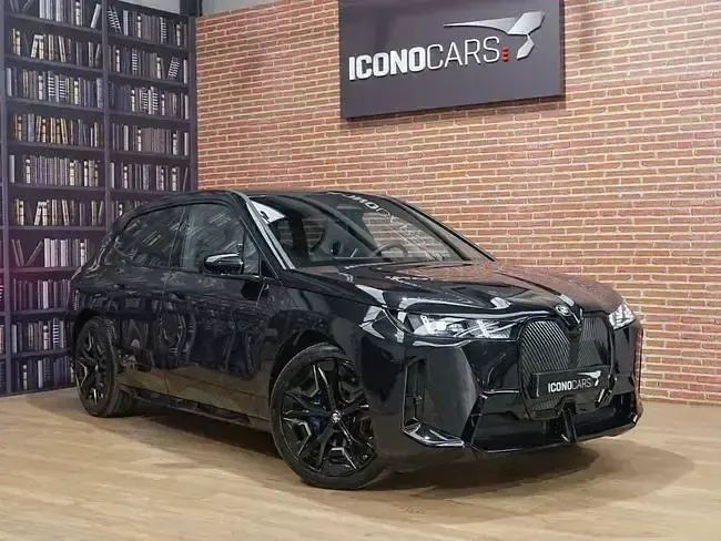 Usado BMW iX Comfort Edition 300 kW (408 CV) 2025 Negro SUV