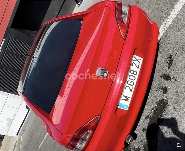 Usado Peugeot 406 Coupe 138 CV (101 kW) 2000 Rojo Coupe