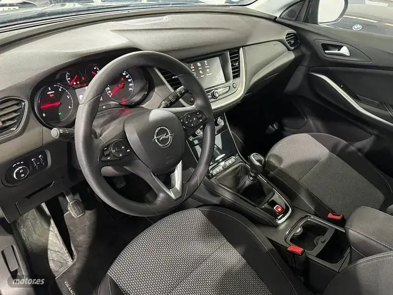 Usado Opel Grandland X Selective 120 CV (88 kW) 2018 Negro SUV