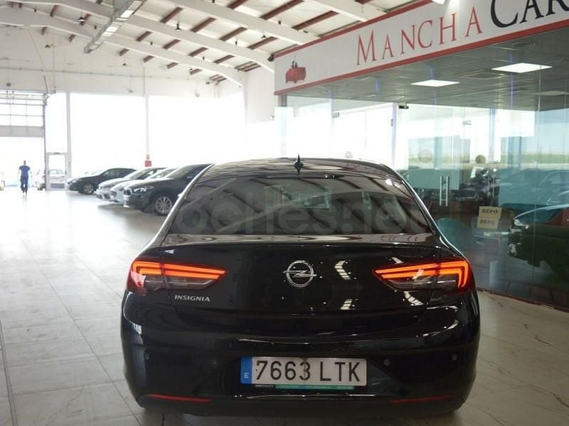 Usado Opel Insignia Business Edition 122 CV (89 kW) 2022 Azul Berlina