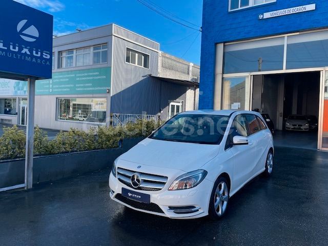 Blanco Usado 2015 Mercedes B180 Monovolumen | 13.990 € (Precio justo) - Imagen 1/4