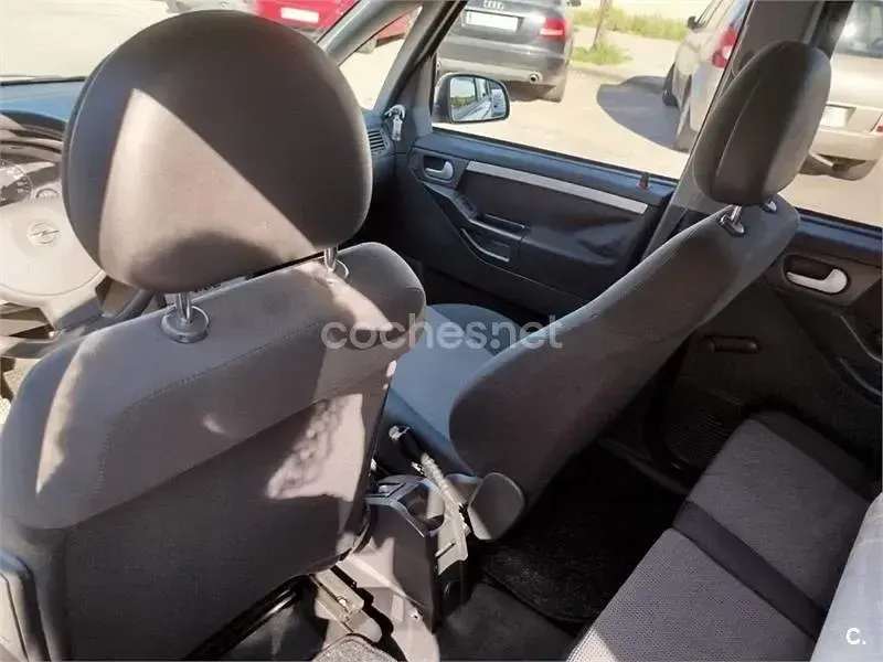 Usado Opel Meriva Cosmo 100 CV (73 kW) 2004 Azul Monovolumen