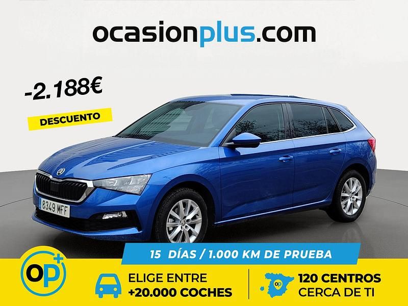 Usado Skoda Scala Ambition 110 CV (80 kW) 2023 Azul Utilitario