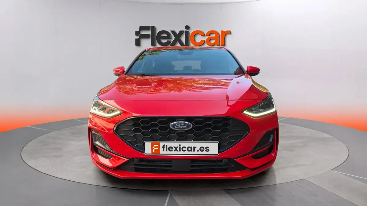 Usado Ford Focus ST-Line 125 CV (91 kW) 2022 Rojo Berlina