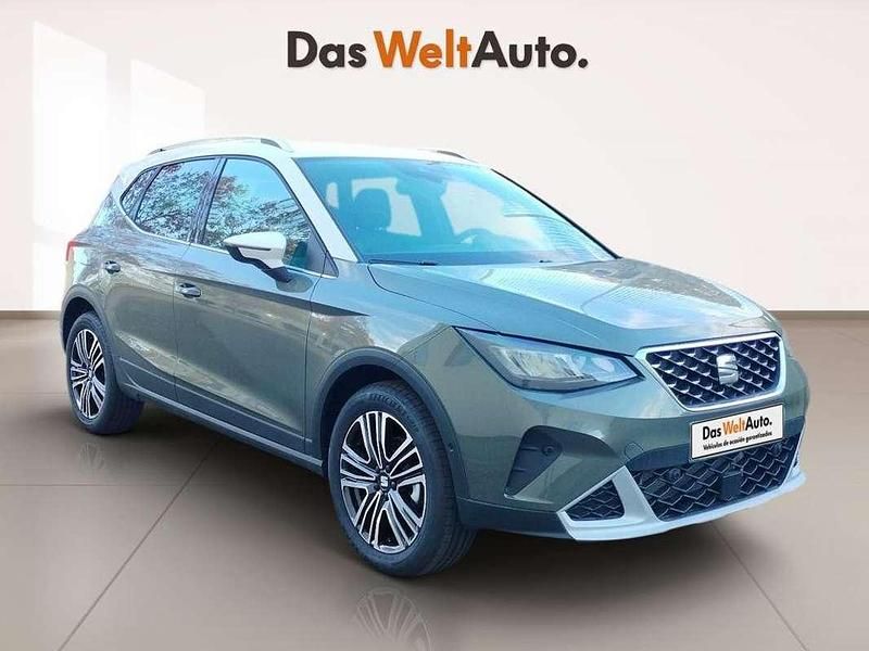 Gris Nuevo 2025 Seat Arona Xperience SUV | 22.900 € (Un poco caro) - Imagen 1/4