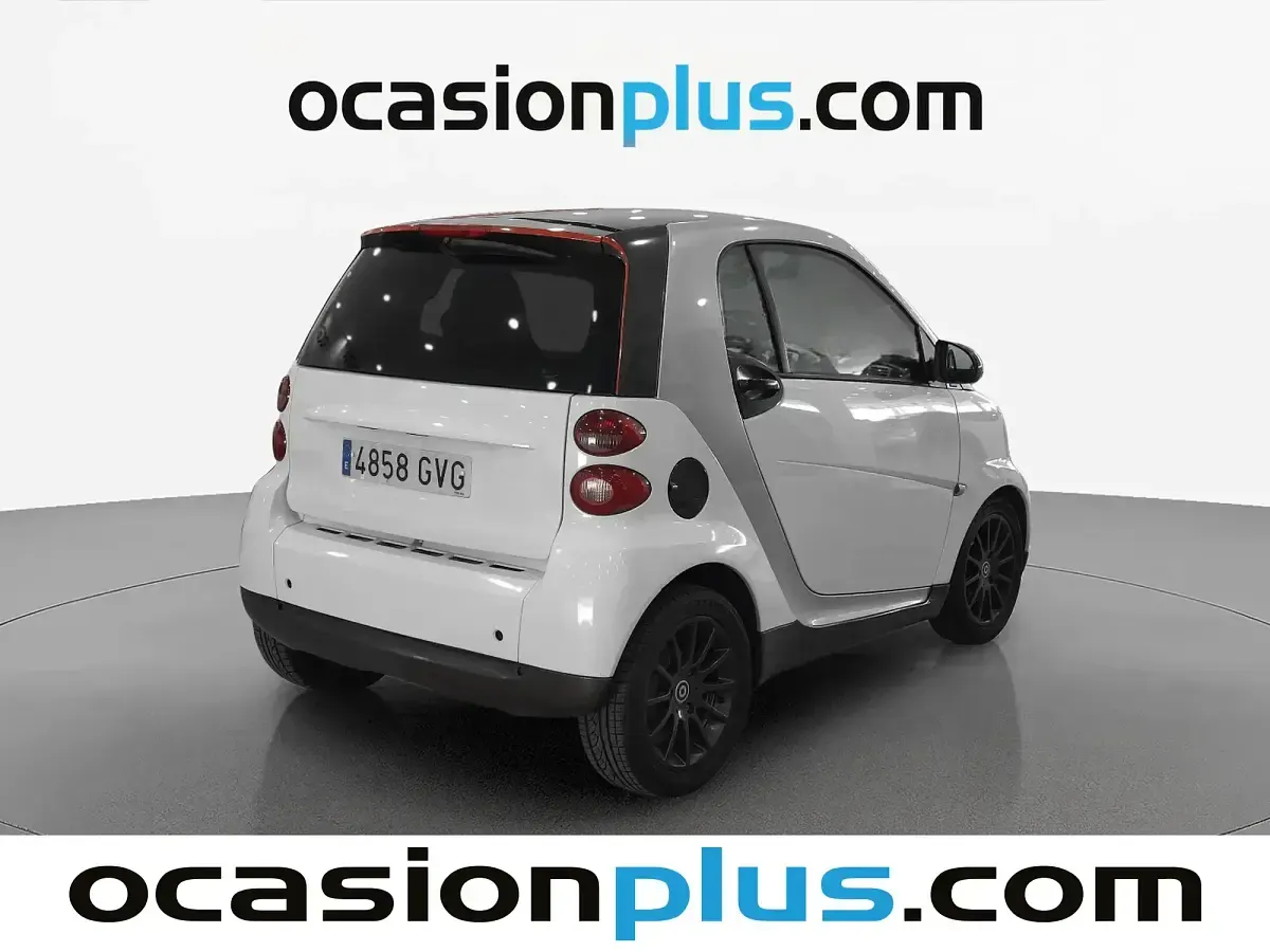 Usado Smart ForTwo Coupé Passion 71 CV (52 kW) 2010 Blanco Coupe