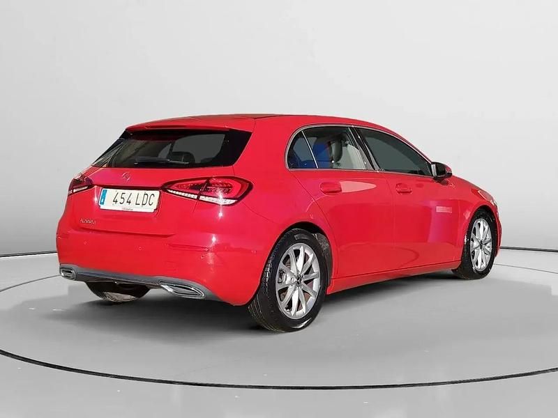 Usado Mercedes A200 150 CV (110 kW) 2019 Rojo Berlina