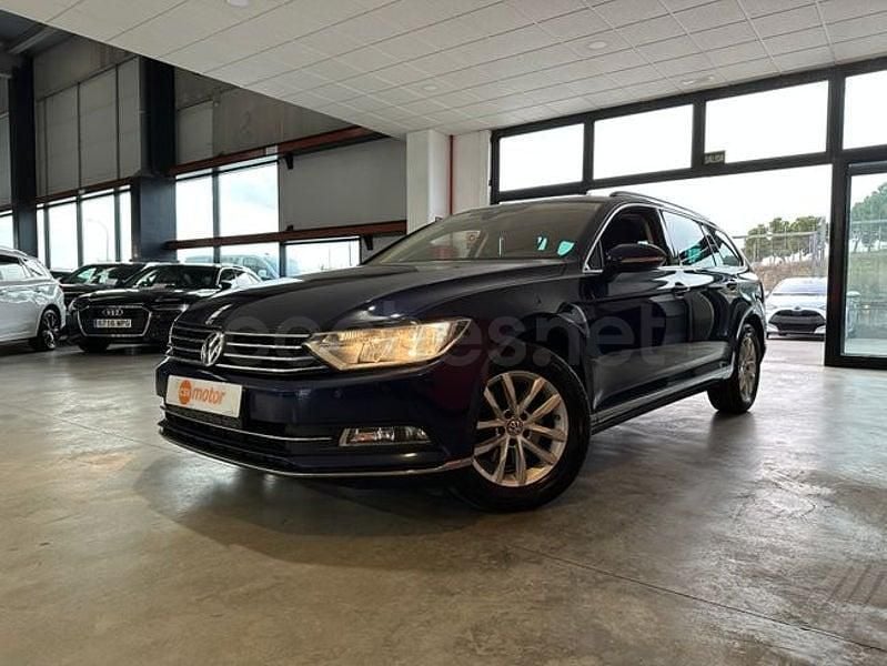 Usado VW Passat Sportline 190 CV (139 kW) 2019 Azul Familiar