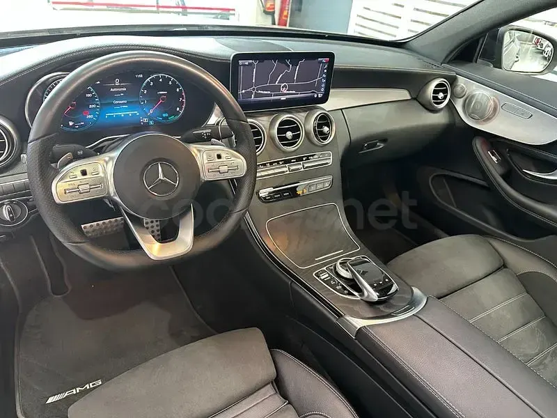 Usado Mercedes C300 258 CV (189 kW) 2021 Gris / plata Coupe