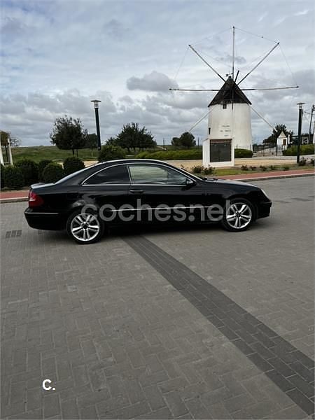 Usado Mercedes CLK220 Avantgarde 150 CV (110 kW) 2008 Negro Coupe