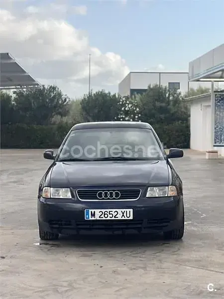 Usado Audi A3 Ambition 110 CV (80 kW) 1999 Azul Utilitario