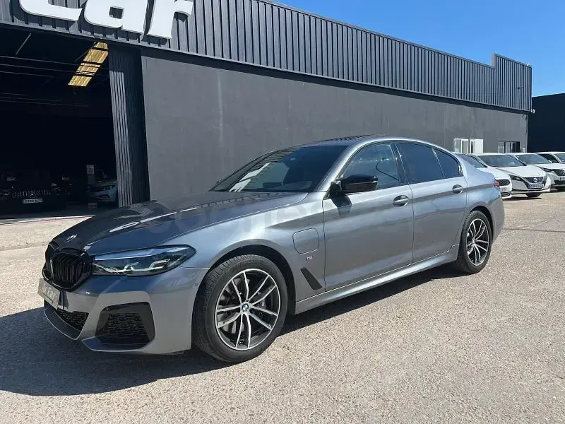 Usado BMW 530e 292 CV (214 kW) 2020 Gris / plata Berlina