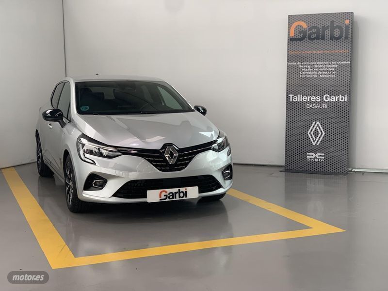 Gris Usado 2023 Renault Clio V Techno Berlina | 18.500 € (Un poco caro) - Imagen 1/1