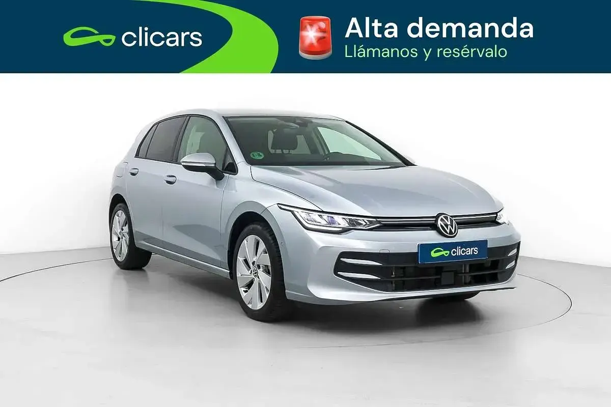 Usado VW Golf VIII 116 CV (85 kW) 2025 Gris Utilitario