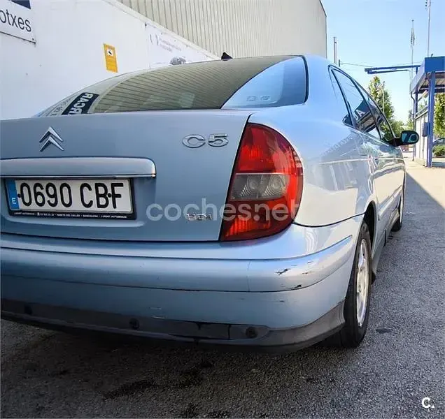 Usado Citroën C5 110 CV (80 kW) 2002 Gris / plata Berlina