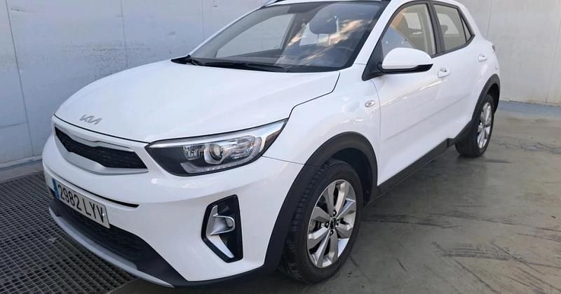 Usado 2022 Kia Stonic Plus SUV | 15.790 € (Buen precio) - Imagen 1/4