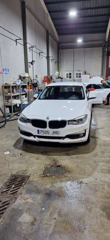 Blanco Usado 2015 BMW 318 Gran Turismo Comfort Edition Berlina | 14.500 € (Un poco caro) - Imagen 1/4