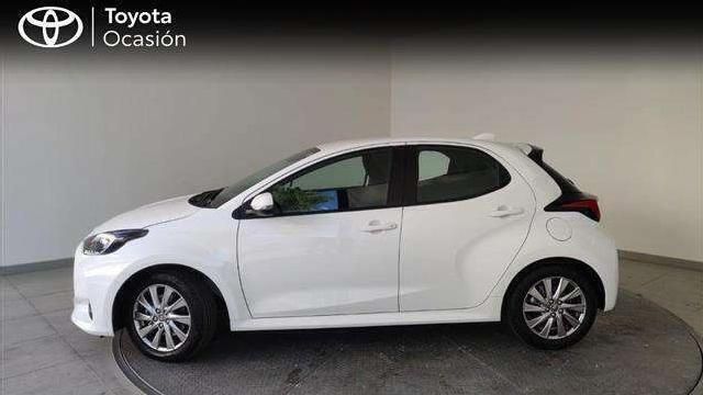 Usado Toyota Yaris Hybrid Active 116 CV (85 kW) 2023 Blanco