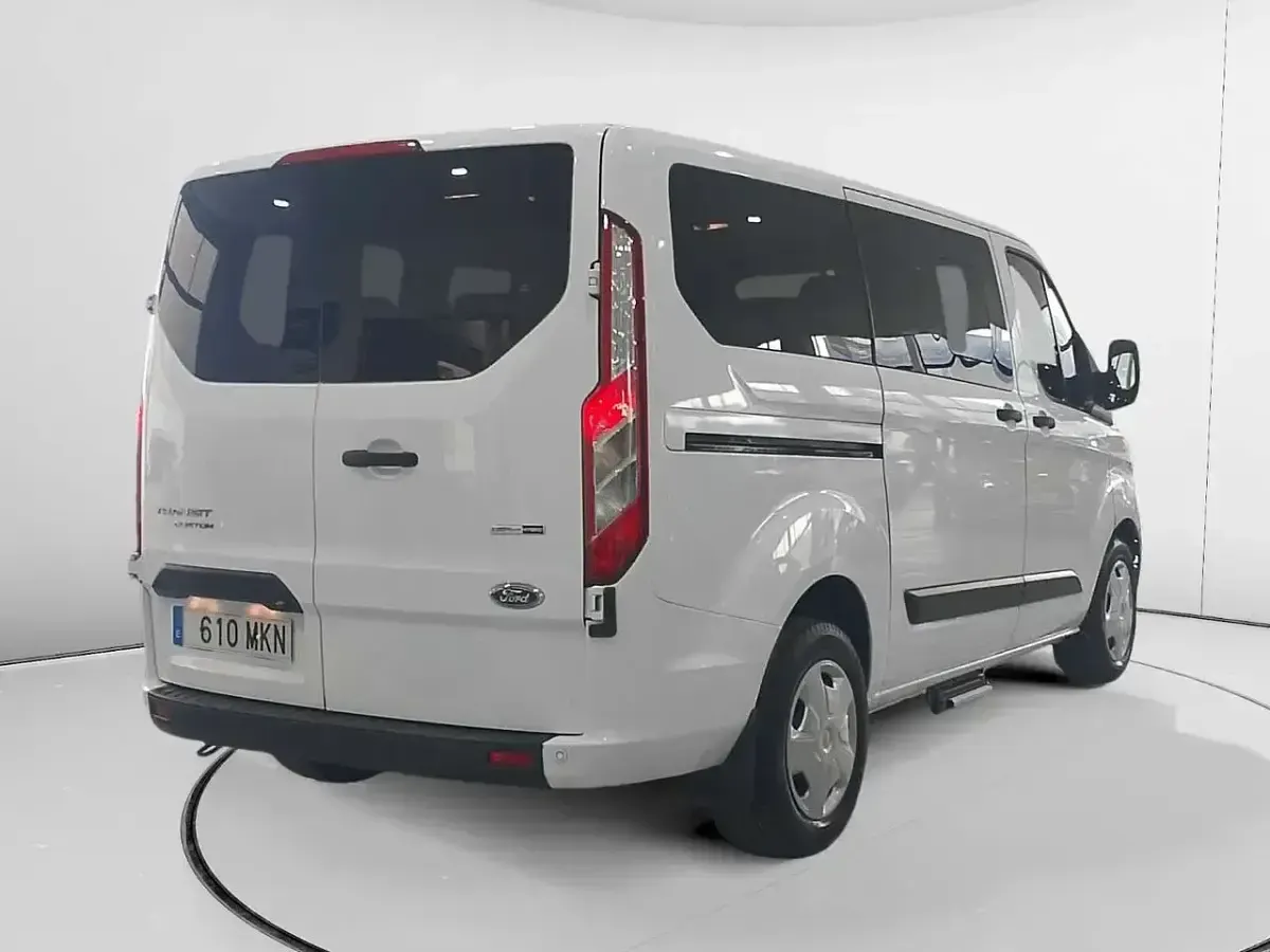 Usado Ford Transit Custom Trend 150 CV (110 kW) 2023 Blanco Familiar