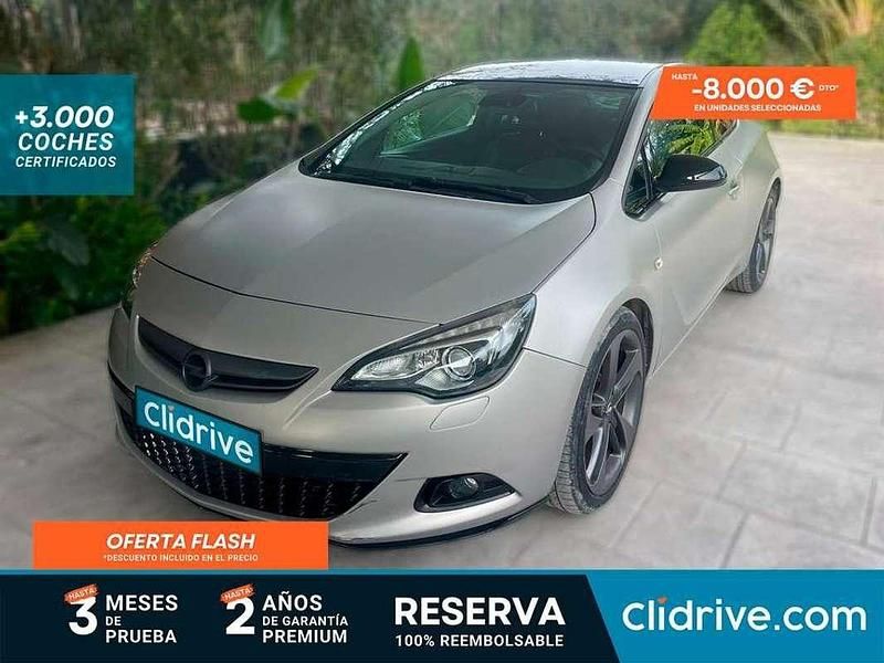 Gris Usado 2011 Opel Astra GTC Sportive Utilitario | 7590 € (Precio justo) - Imagen 1/3