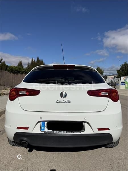 Usado Alfa Romeo Giulietta Distinctive 105 CV (77 kW) 2012 Blanco Utilitario