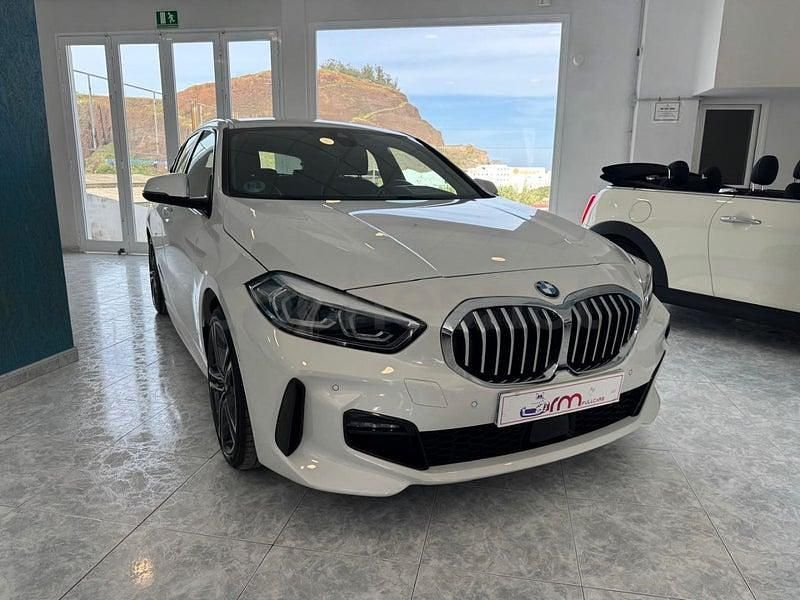 Usado BMW 118 M Sport 136 CV (100 kW) 2021 Blanco Utilitario