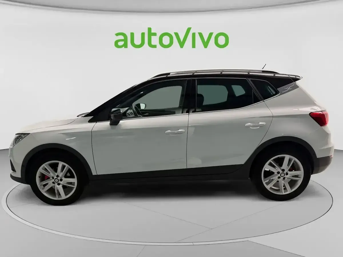 Usado Seat Arona FR 110 CV (80 kW) 2021 Blanco SUV