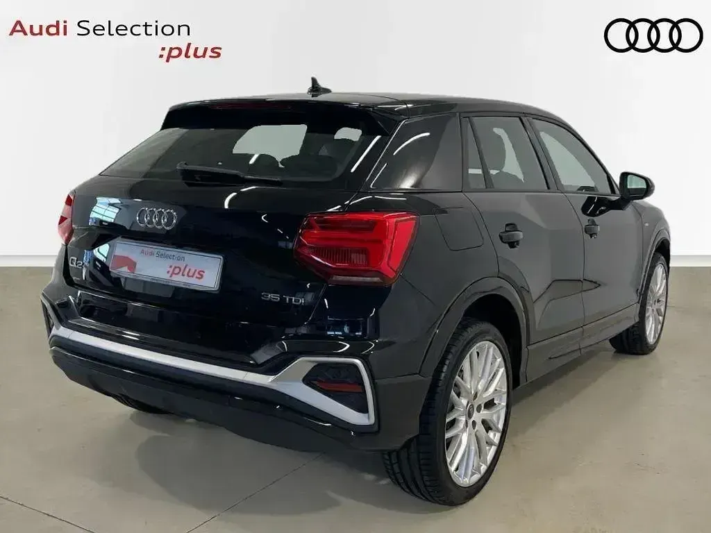 Usado Audi Q2 Ambiente 150 CV (110 kW) 2024 Negro SUV