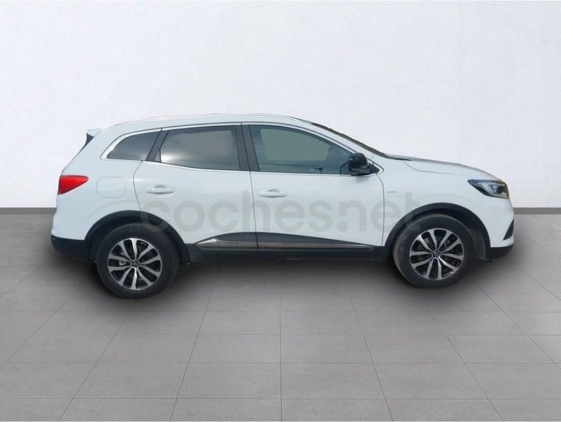 Usado Renault Kadjar LIMITED 140 CV (102 kW) 2021 Negro SUV
