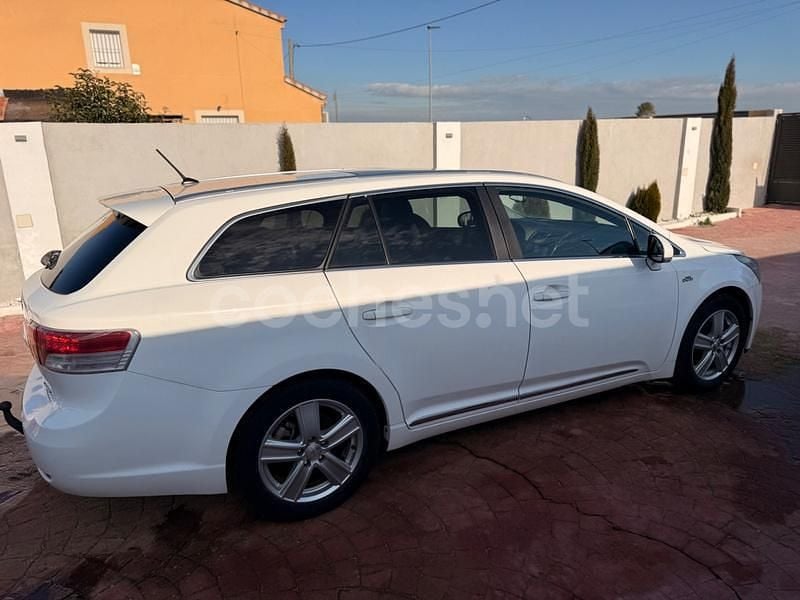 Usado Toyota Avensis Premium 150 CV (110 kW) 2011 Blanco Berlina