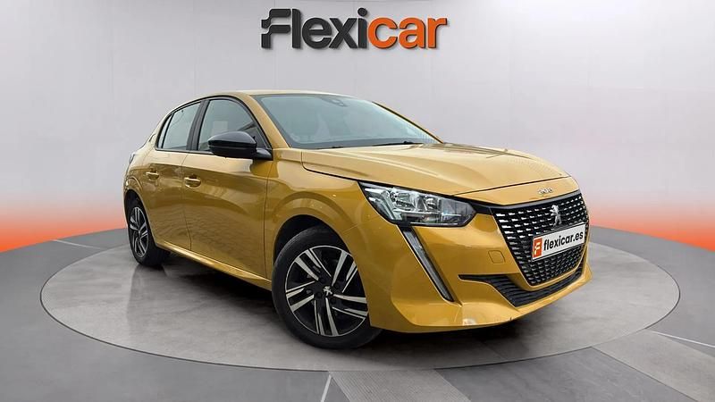 Usado Peugeot 208 Active 102 CV (75 kW) 2023 Amarillo Utilitario