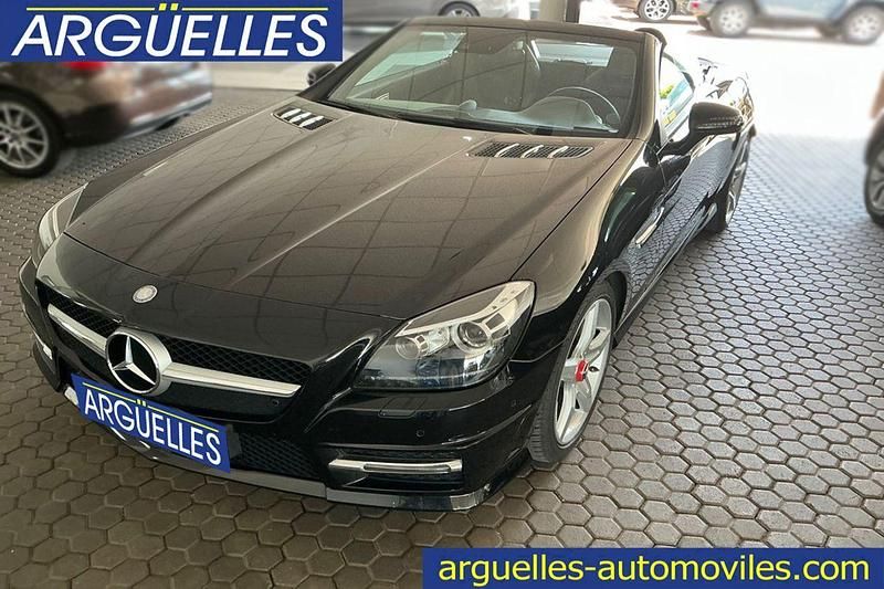 Usado Mercedes SLK250 AMG line 204 CV (150 kW) 2015 Negro Descapotable